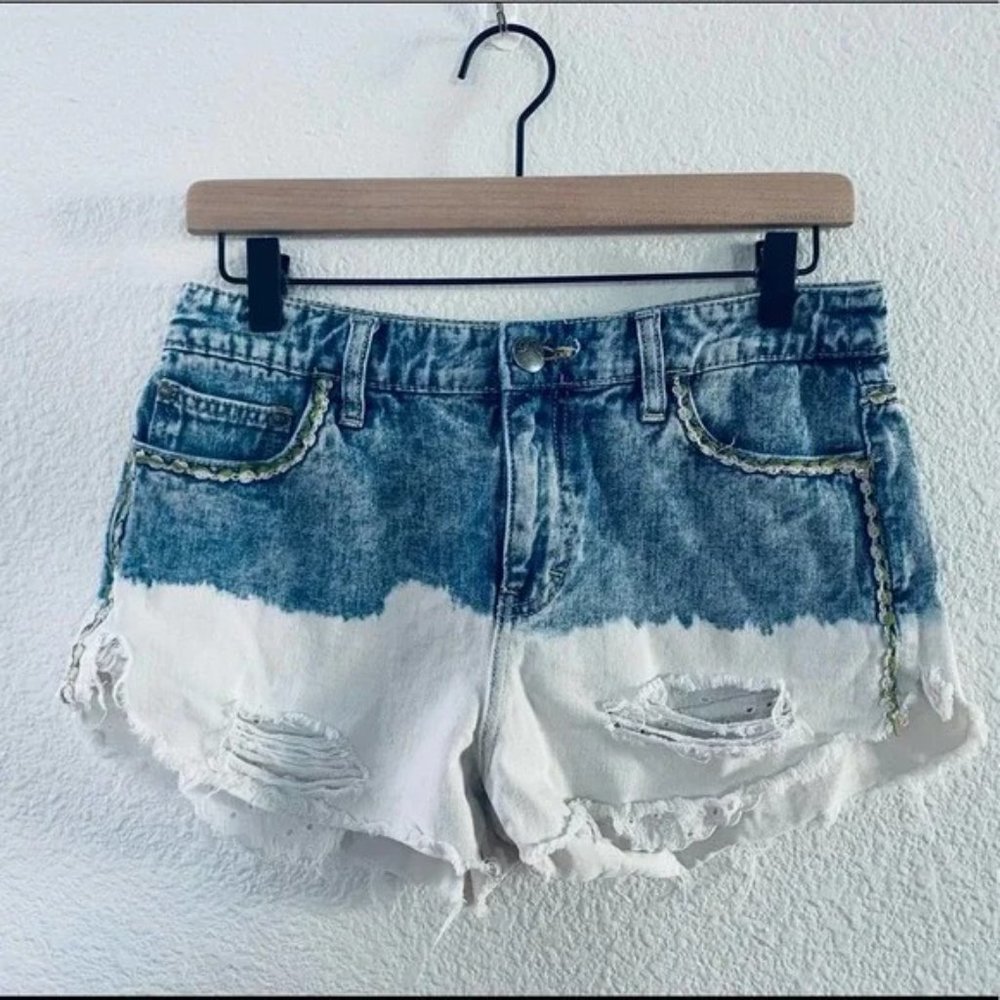Free People Dip Dye Embroidered Denim Shorts Size 27